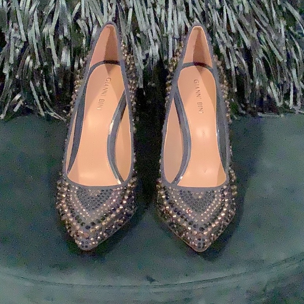 Chic Black Studded Heels